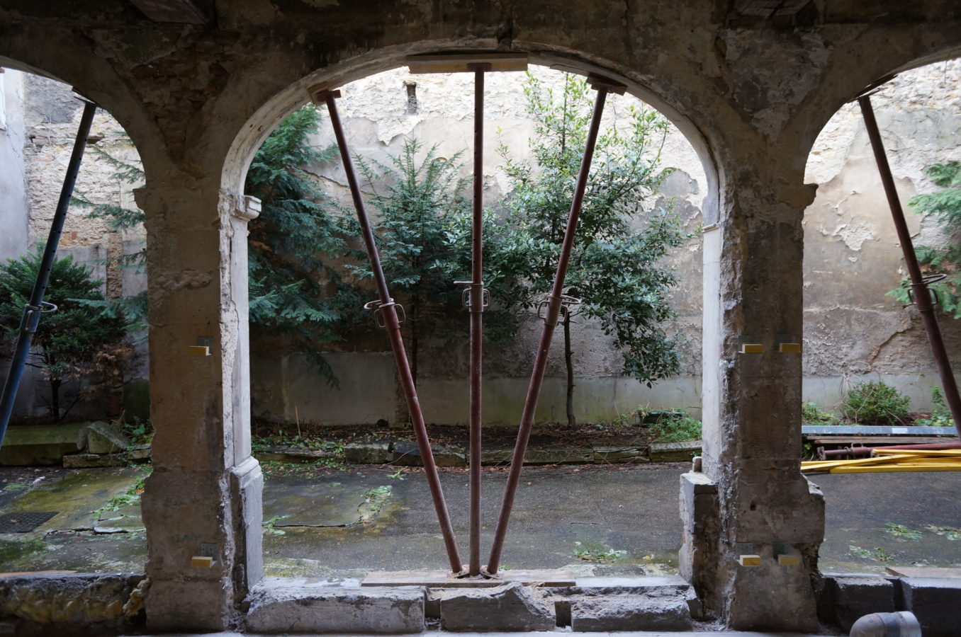 Un projet d'appartement dans un ancien cloître au centre de Nancy démolition