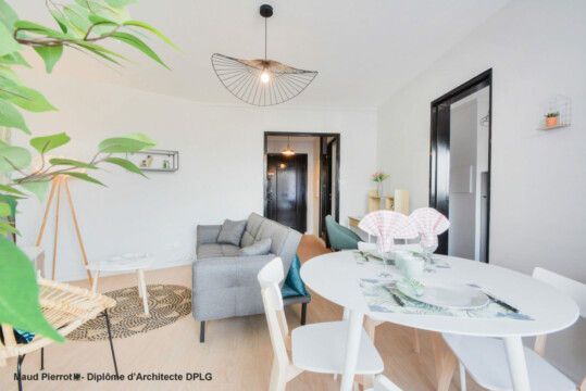 Aménagement et décoration d'un appartement pour de la location meublé longue durée salle a manger Aménagement et décoration d'un appartement pour de la location meublé longue durée salle a manger