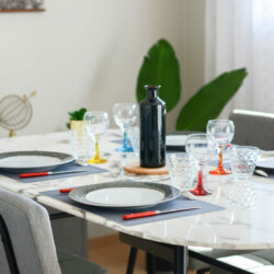 Aménagement et décoration d'un appartement pour de la colocation meublé détail salle à manger Aménagement et décoration d'un appartement pour de la colocation meublé détail salle à manger