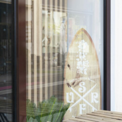 restaurant poke bar facade avec claustra restaurant poke bar facade avec claustra