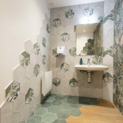 restaurant poke bar sanitaire carrelage hexogone restaurant poke bar sanitaire carrelage hexogone