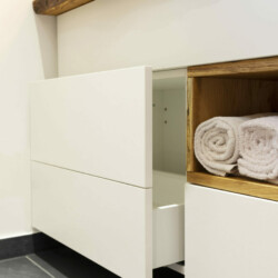 salle de bain detail tiroir ouvert salle de bain detail tiroir ouvert