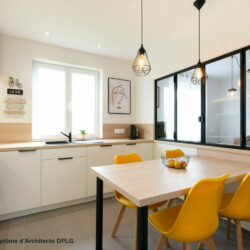 cuisine coloris bois et blanc verriere metallique noire cuisine coloris bois et blanc verriere metallique noire
