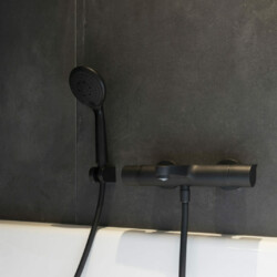 detail robinetterie salle de bain et faience detail robinetterie salle de bain et faience