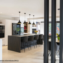 vue depuis l'entree avec claustra vue depuis l'entree avec claustra